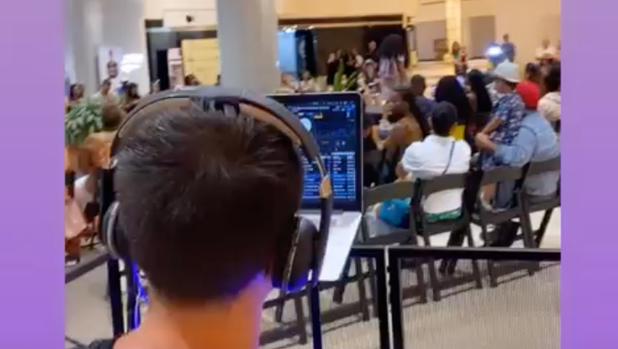 Mall DJ